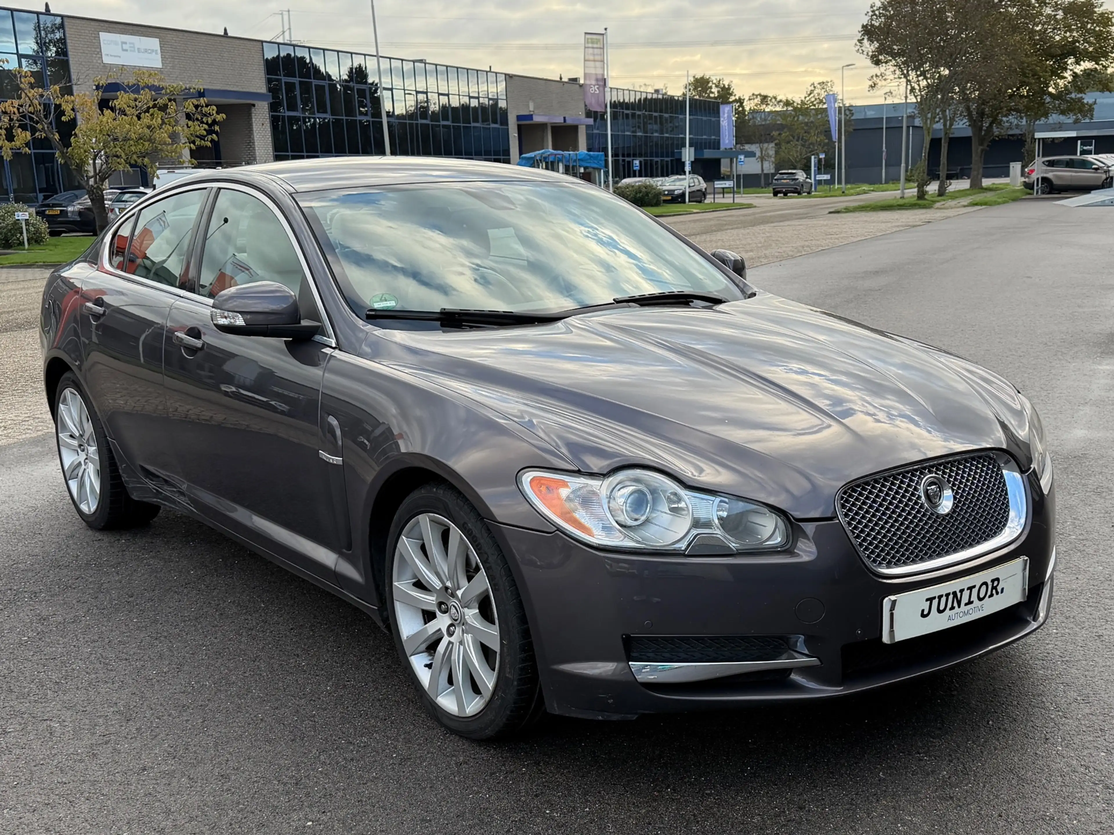 Jaguar XF 4.2 V8 Premium Luxury BOWERS-WILKENS/LEDER/STUUR/S — photo 8