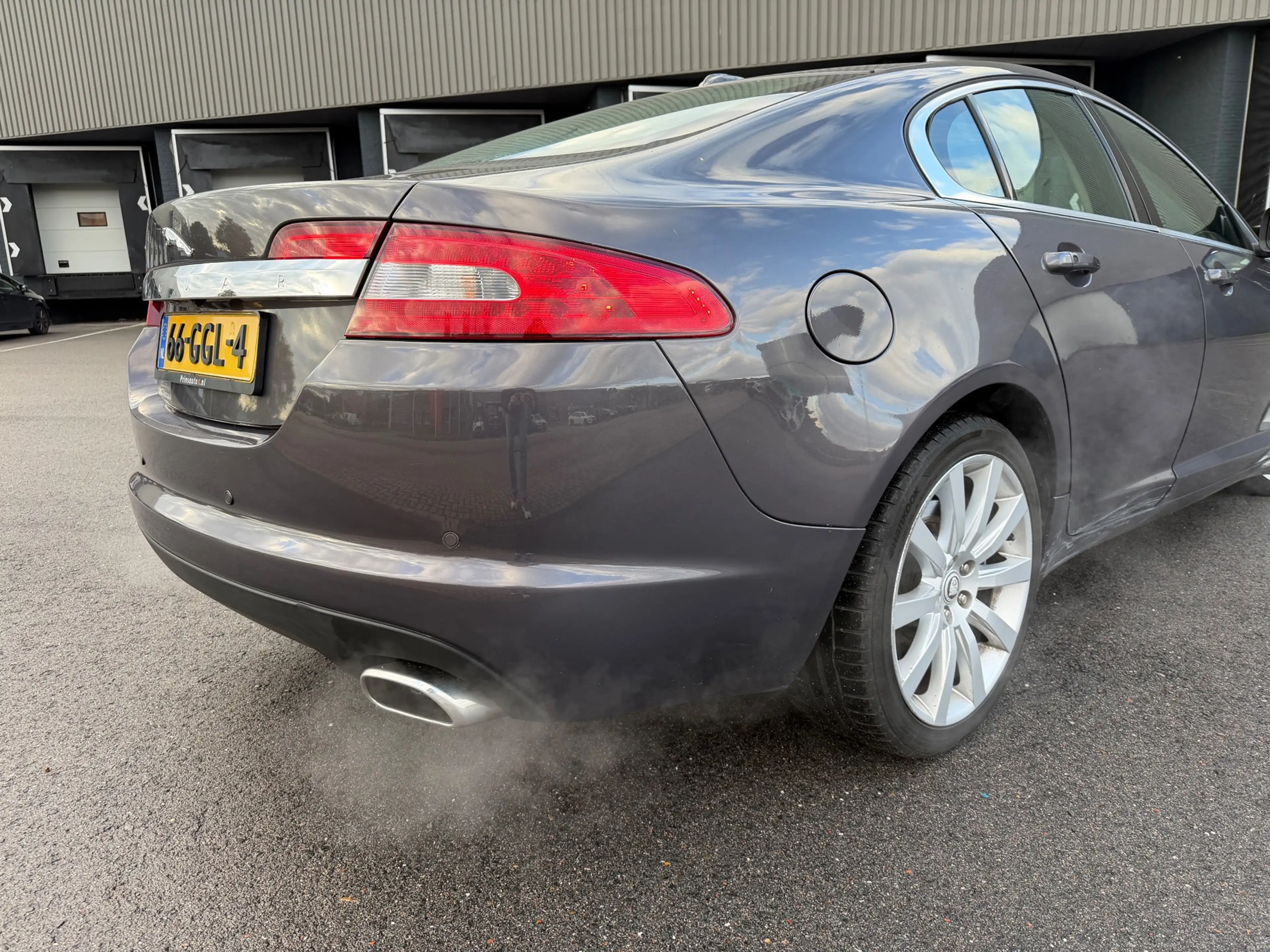 Jaguar XF 4.2 V8 Premium Luxury BOWERS-WILKENS/LEDER/STUUR/S — photo 10