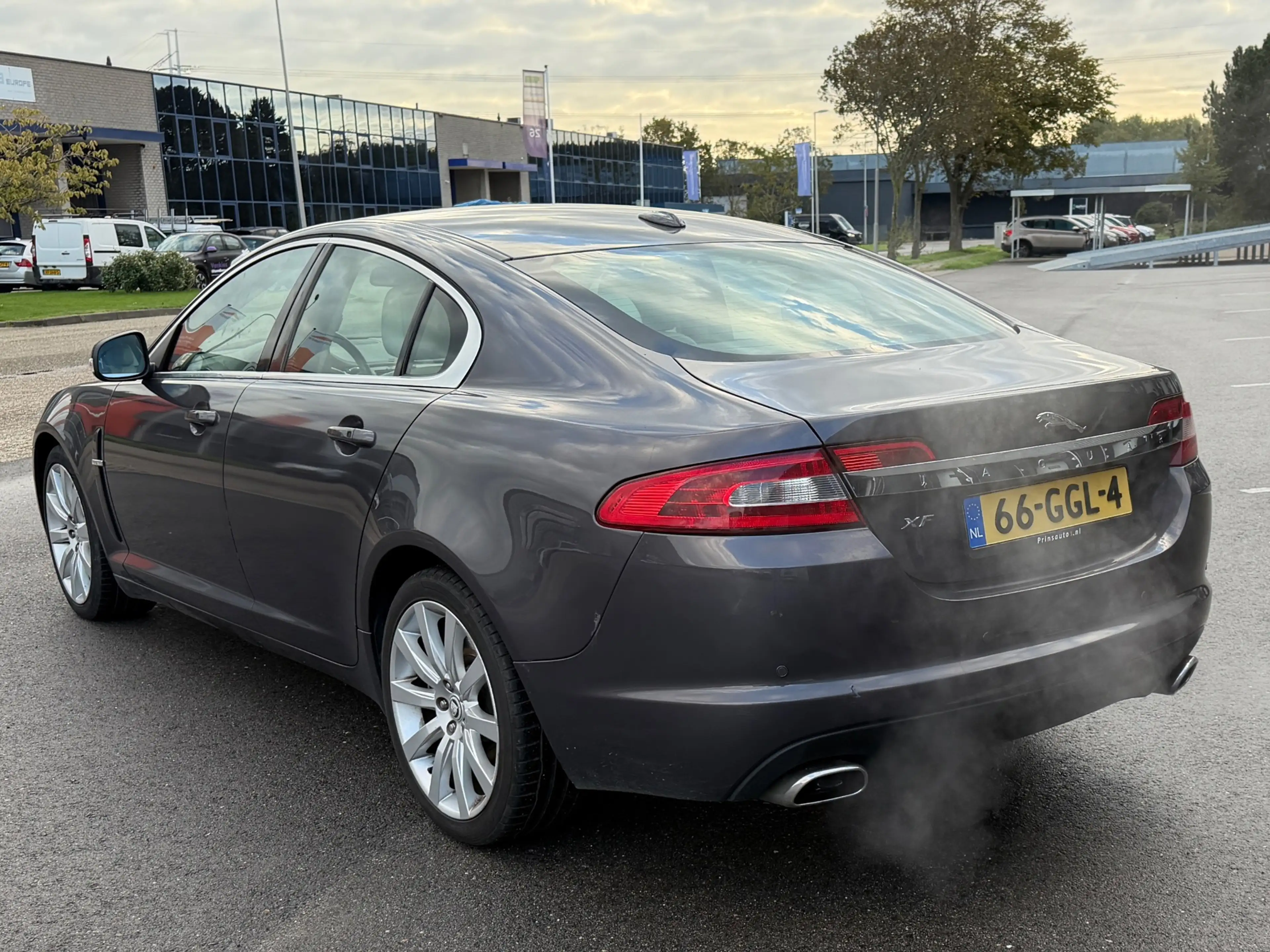 Jaguar XF 4.2 V8 Premium Luxury BOWERS-WILKENS/LEDER/STUUR/S — photo 4