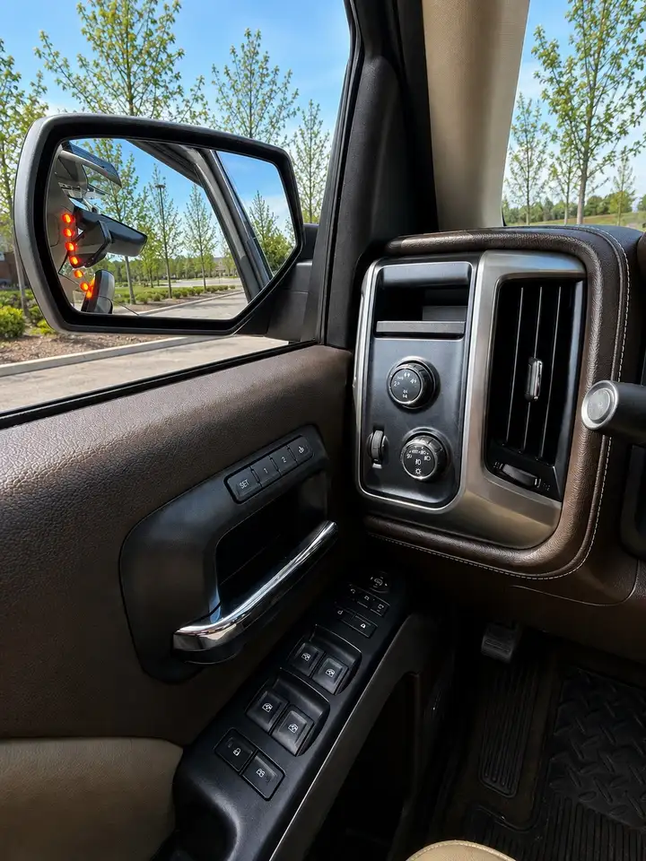 Chevrolet Silverado 1500 снимка Chevrolet Silverado 1500