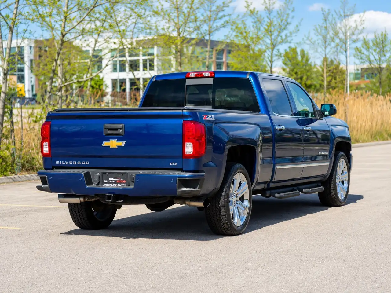 Chevrolet Silverado 1500 снимка Chevrolet Silverado 1500