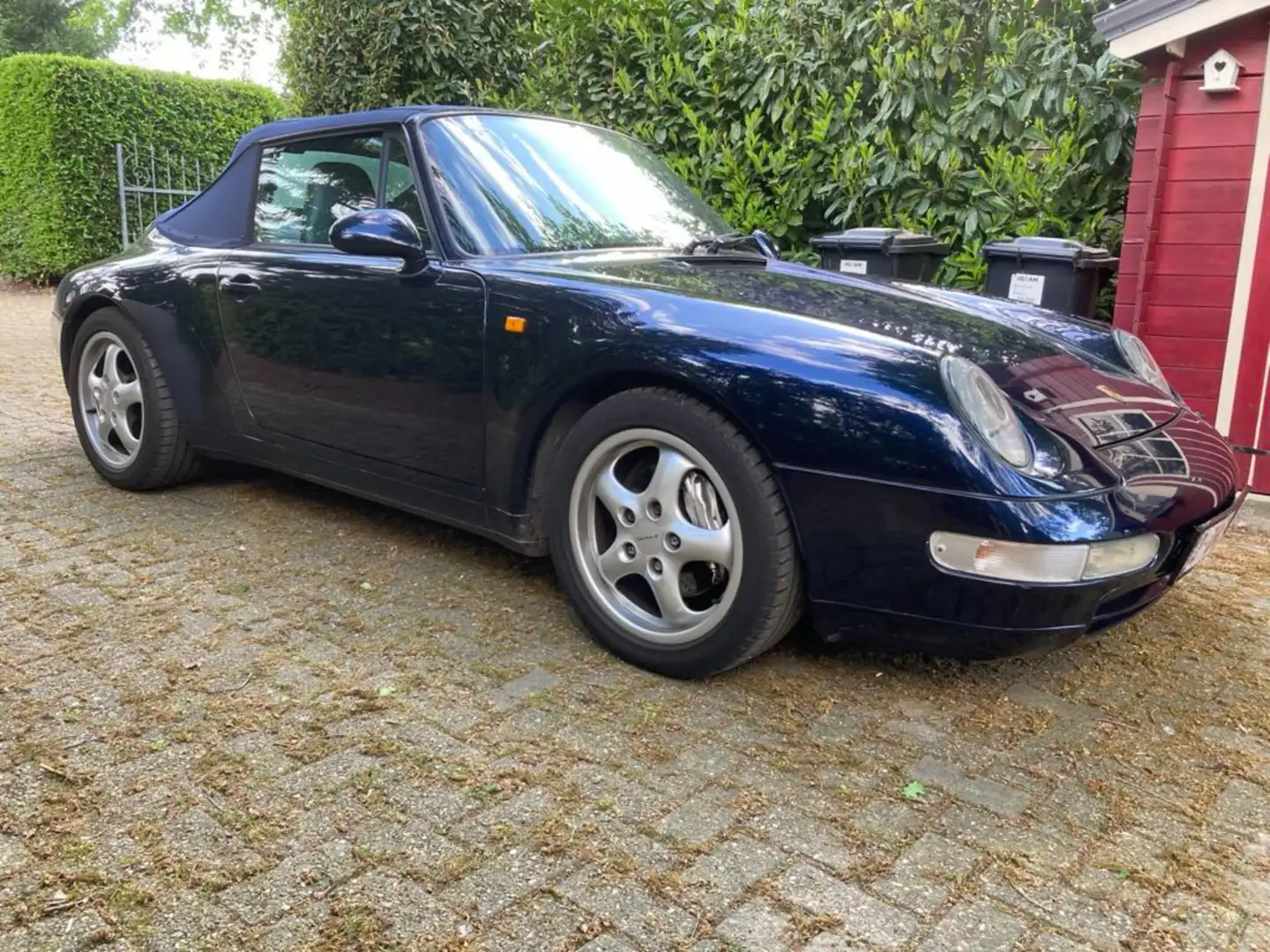 Porsche 993 911 Carrera 4 Cabrio Bleu - 1