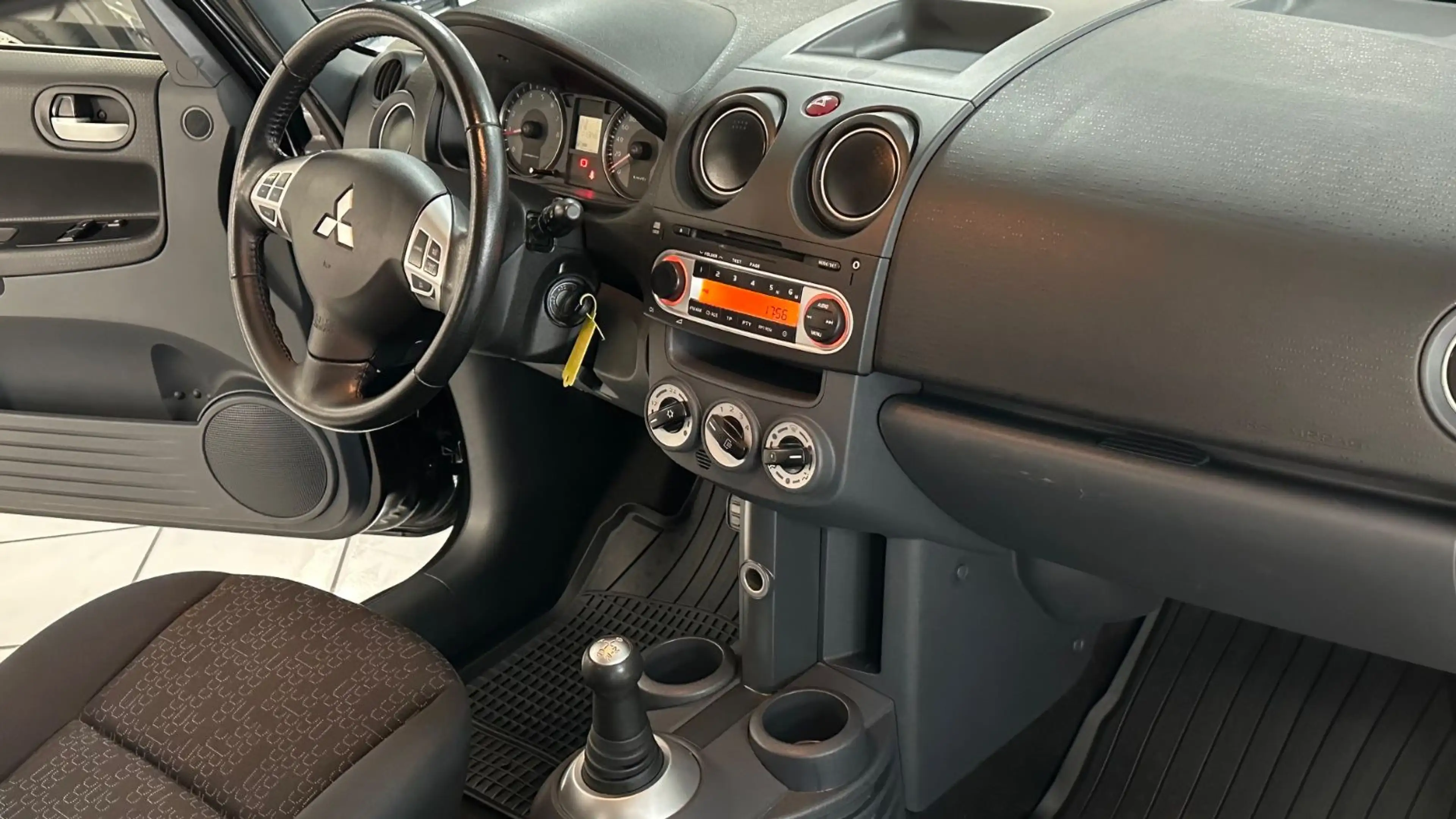 Mitsubishi Colt Lim. 3-trg. Inform TÜV&Garantie *Automatik* — photo 14