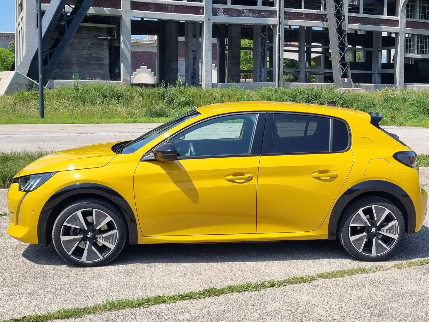 Peugeot e-208 208 Elektromotor 136 GT Pack Jaune - 1