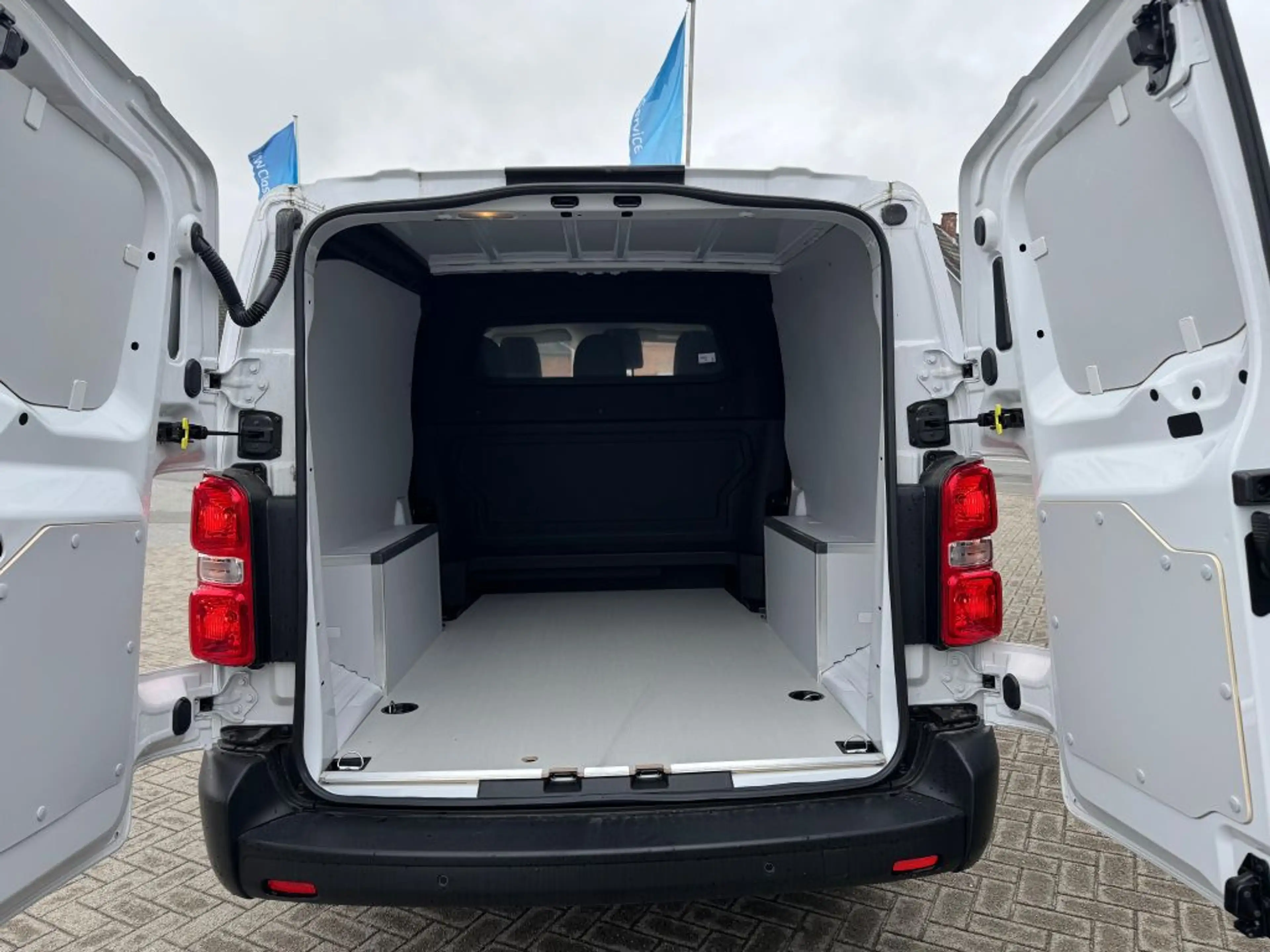 Fiat Scudo 2.0 BlueHDi 145 L3 Multicab — photo 6