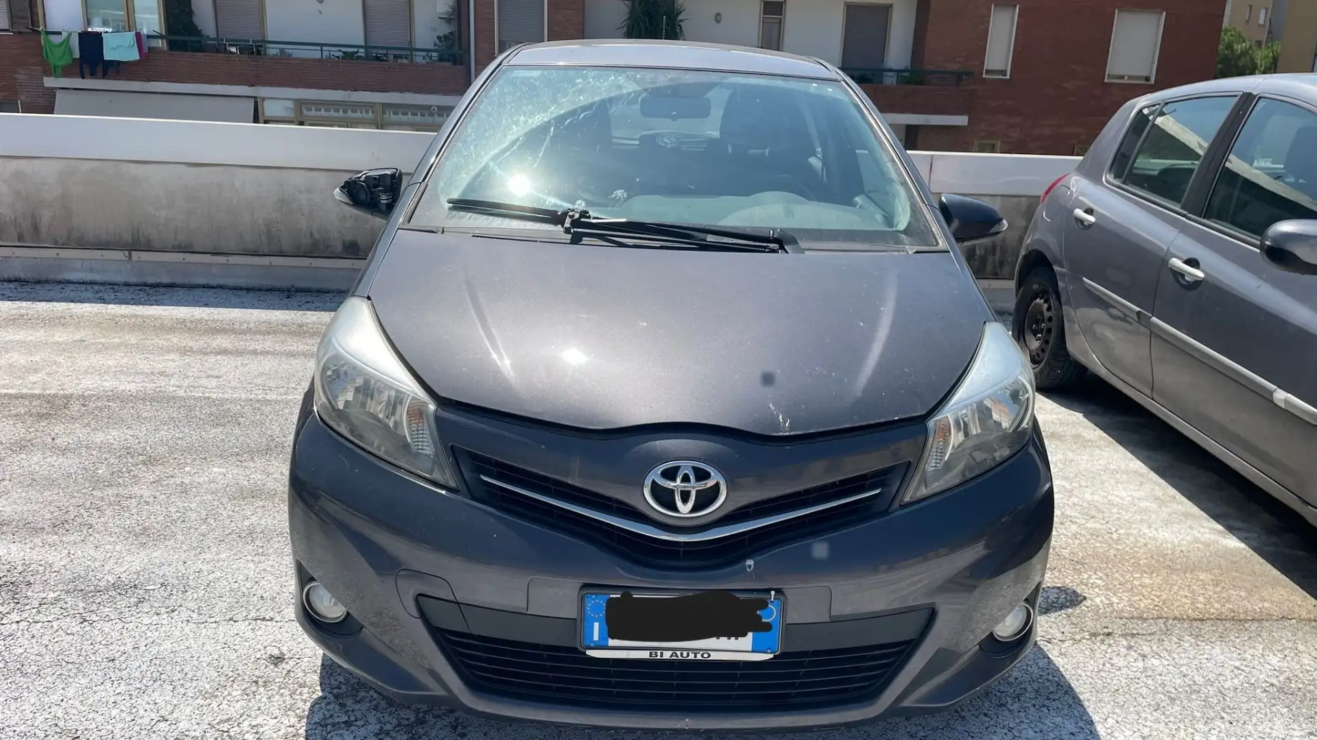 Toyota Yaris 5p 1.4 d-4d Active solo COMMERCIANTI - 1