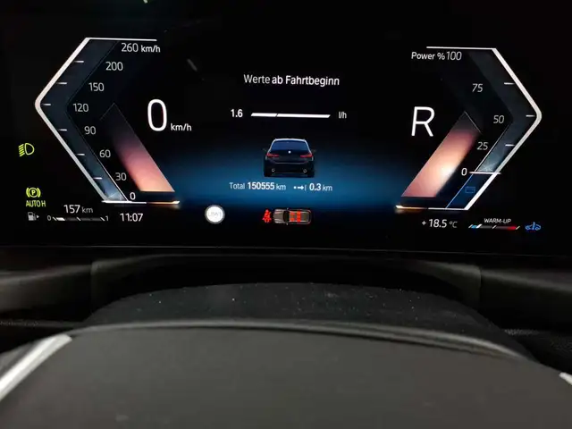 BMW 3 Series view 11
