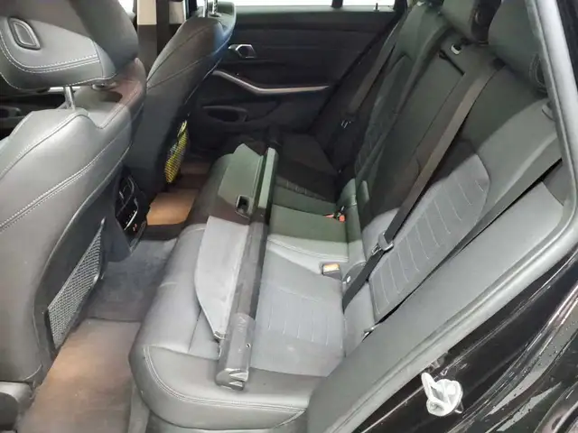 BMW 3 Series view 13