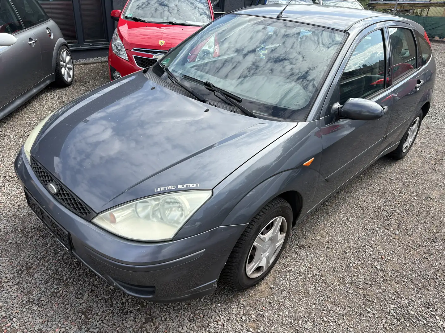 Ford Focus 1.6* Klima*5 Türen* Kein TÜV! Silber - 1