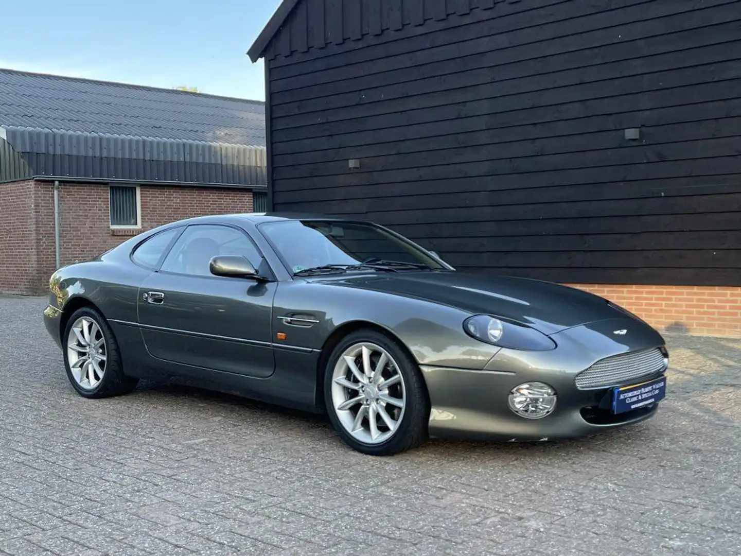 Aston Martin DB7 5.9 V12 Vantage 89dkm Grün - 1