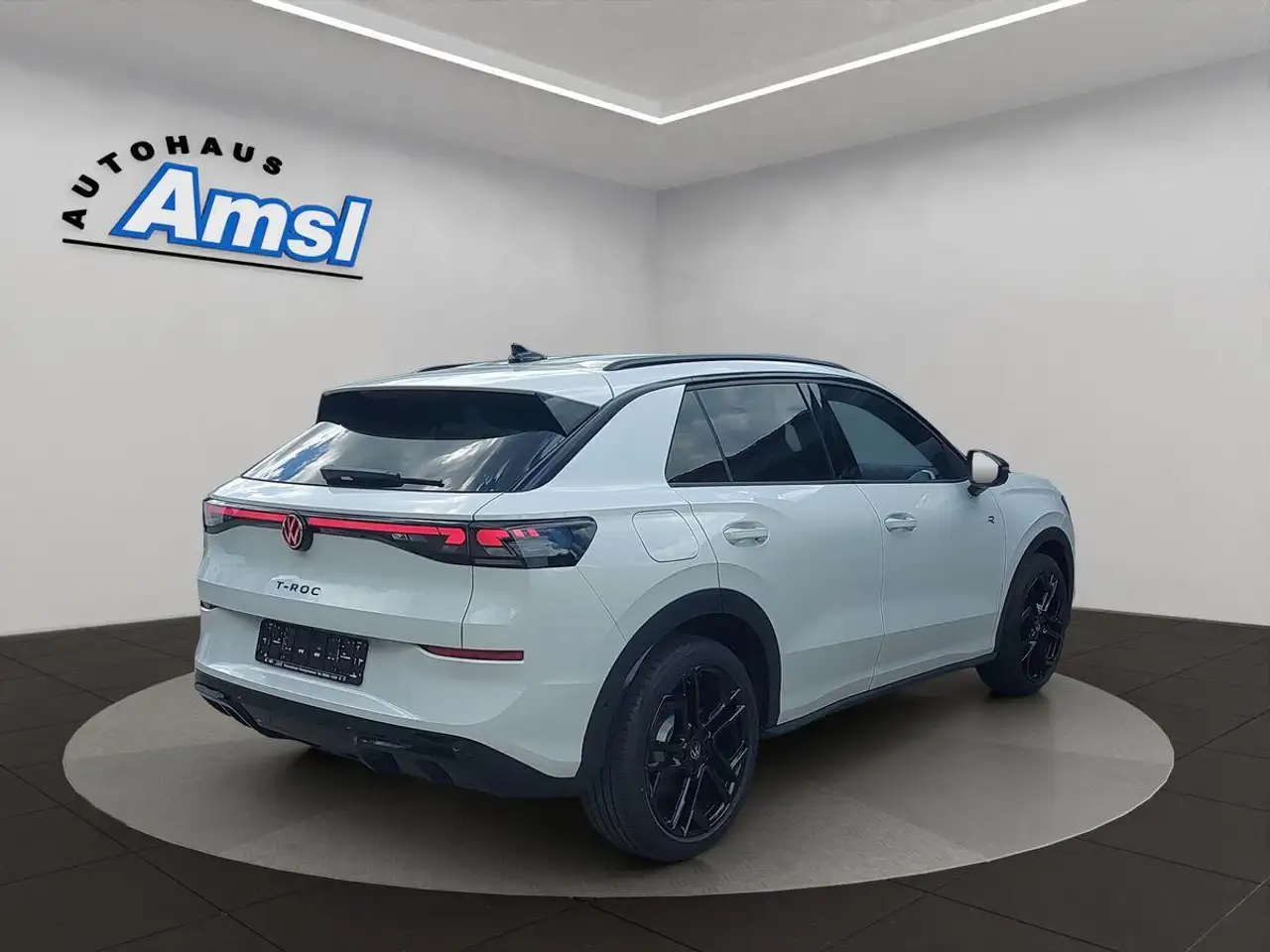 Volkswagen T-Roc 1.5 eTSI DSG R-Line BLACK*HUD*Matrix*Navi 6