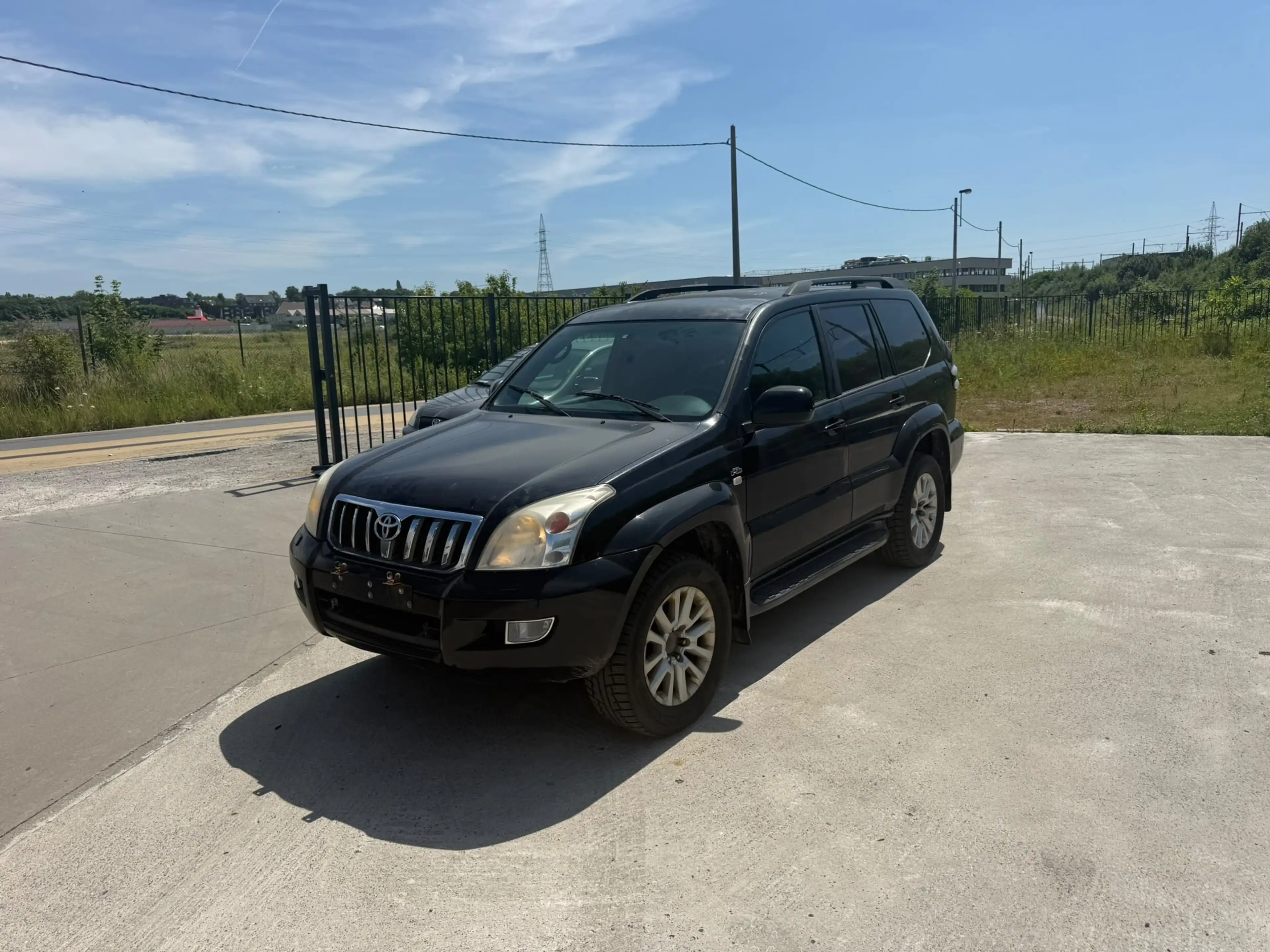 Toyota Land Cruiser Prado — photo 4