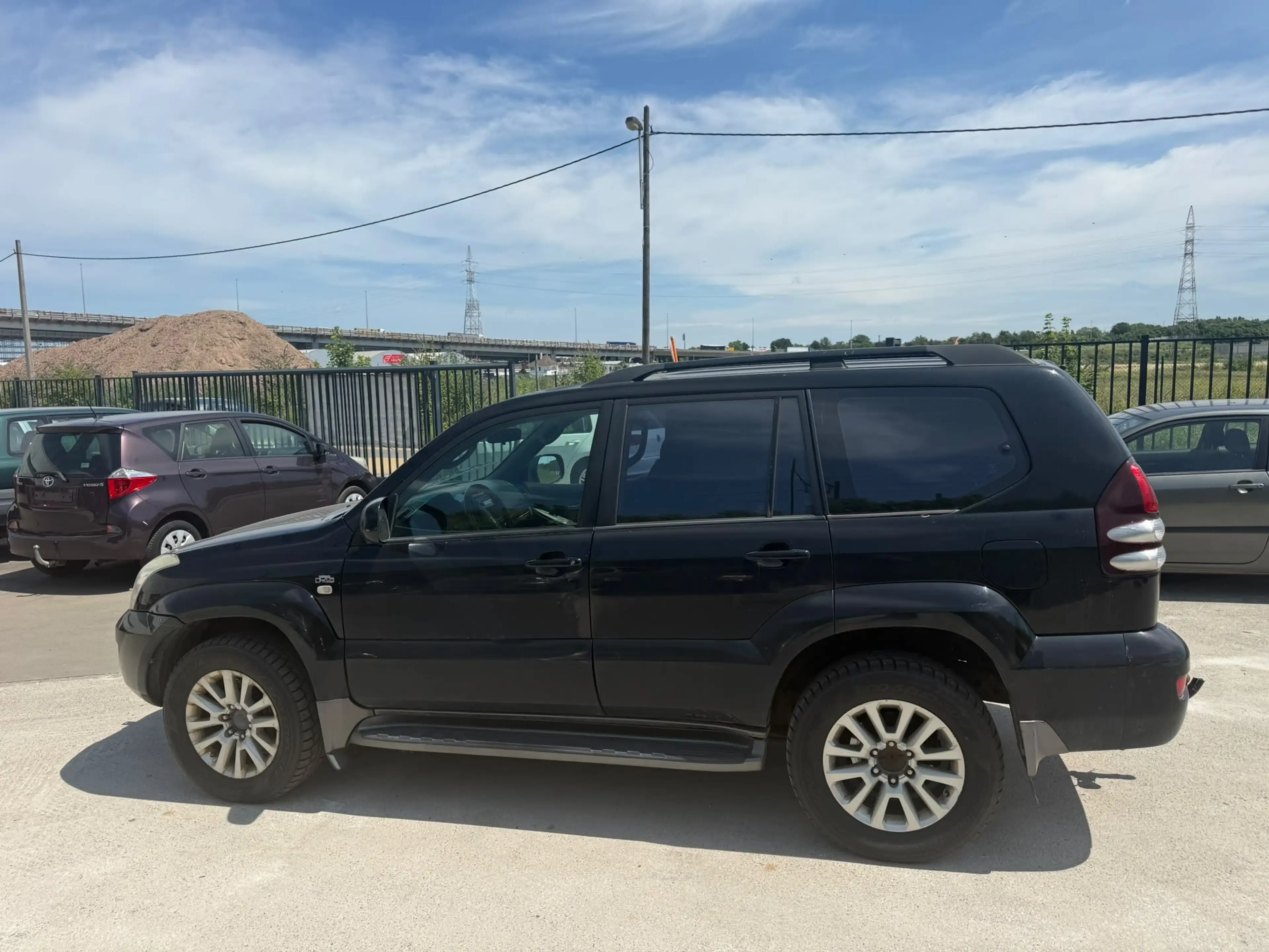 Toyota Land Cruiser Prado — photo 5