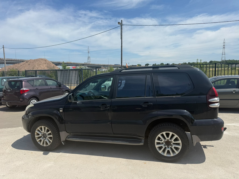 Toyota Land Cruiser Prado — photo 5