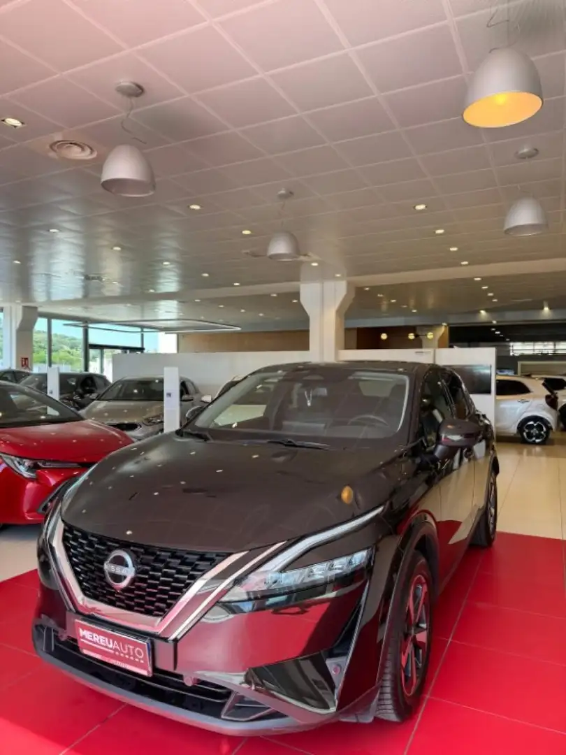 Nissan Qashqai MHEV 140 CV N-Connecta Schwarz - 1