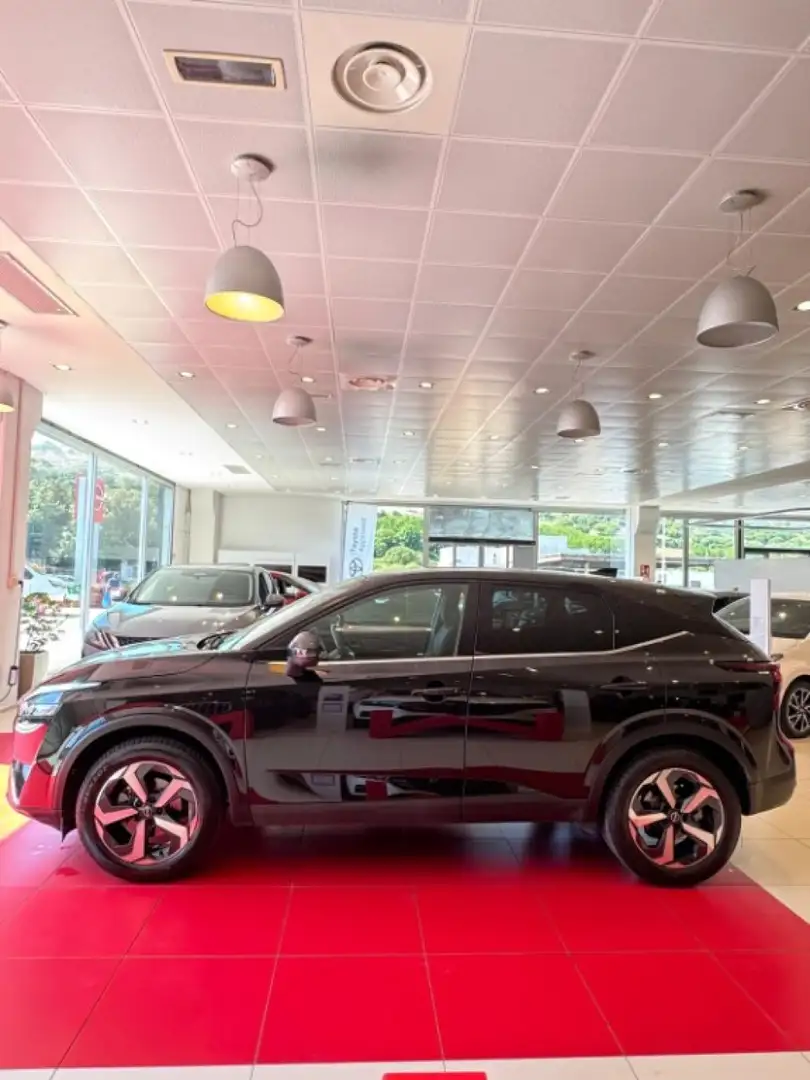 Nissan Qashqai MHEV 140 CV N-Connecta Schwarz - 2