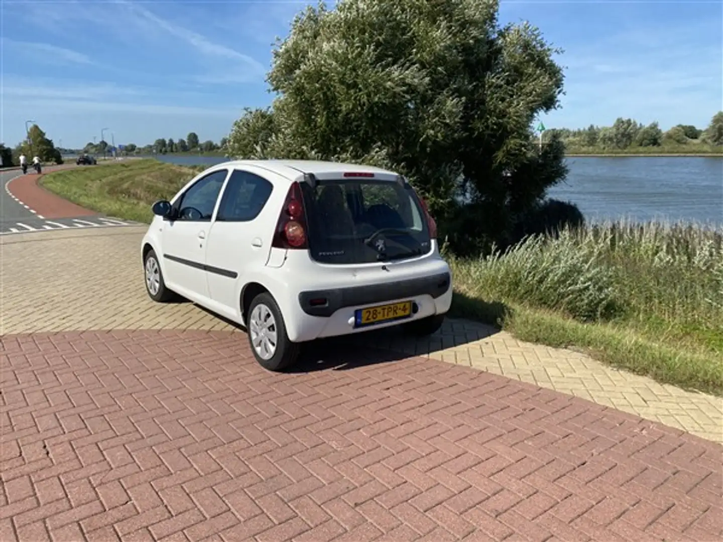 Peugeot 107 1.0 Active AIRCO.ELEC PAKKET.CV.STUURBEKR. Wit - 2