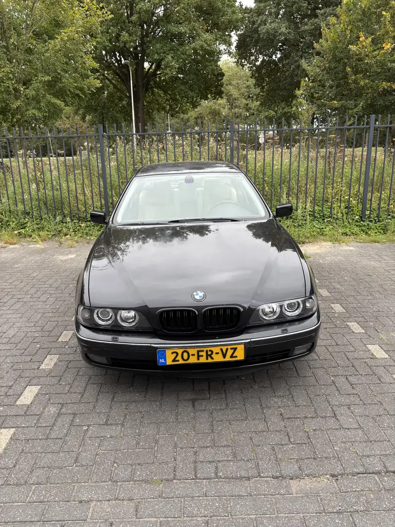 BMW 528 528i Executive Černá - 1