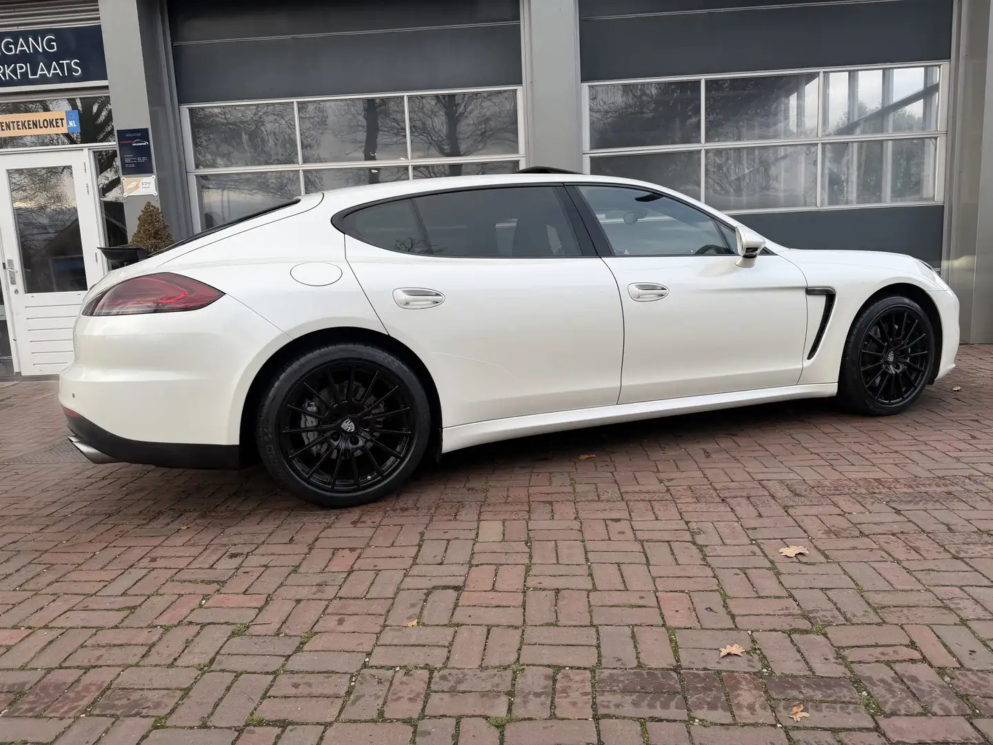Porsche Panamera 3.0 4S Executive TURBO 550PK+ LWB Executive+ VIP L Blanc - 2