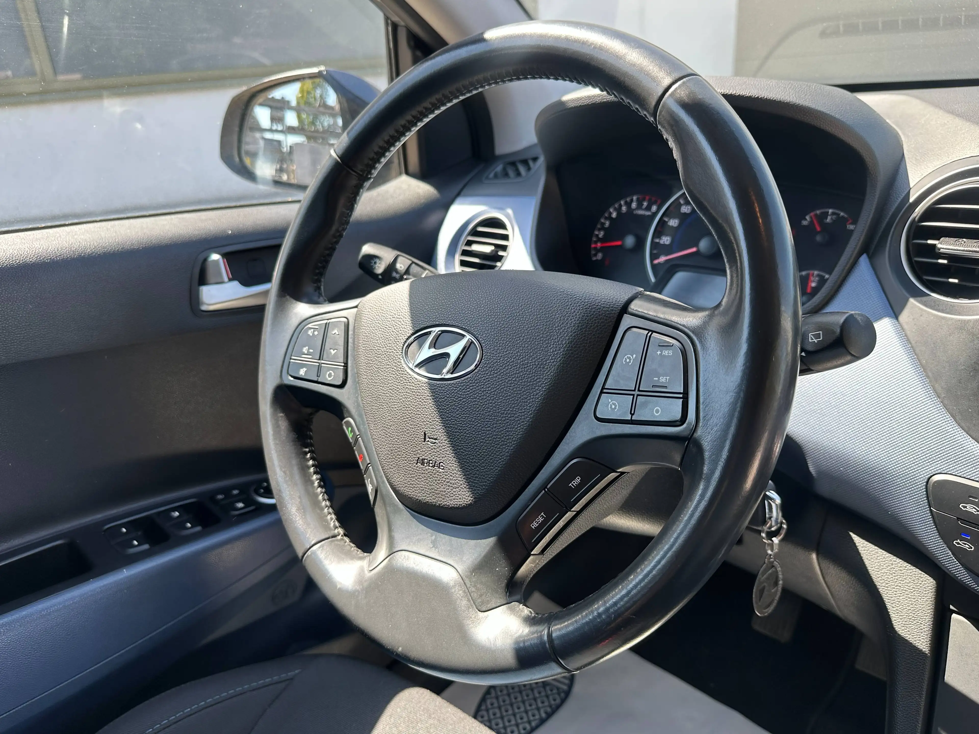 Hyundai i10 i10 1.1i 1ste Eigenaar – Cruise – Airco – PDC – Bluetooth – 12 Maanden Garantie — photo 13