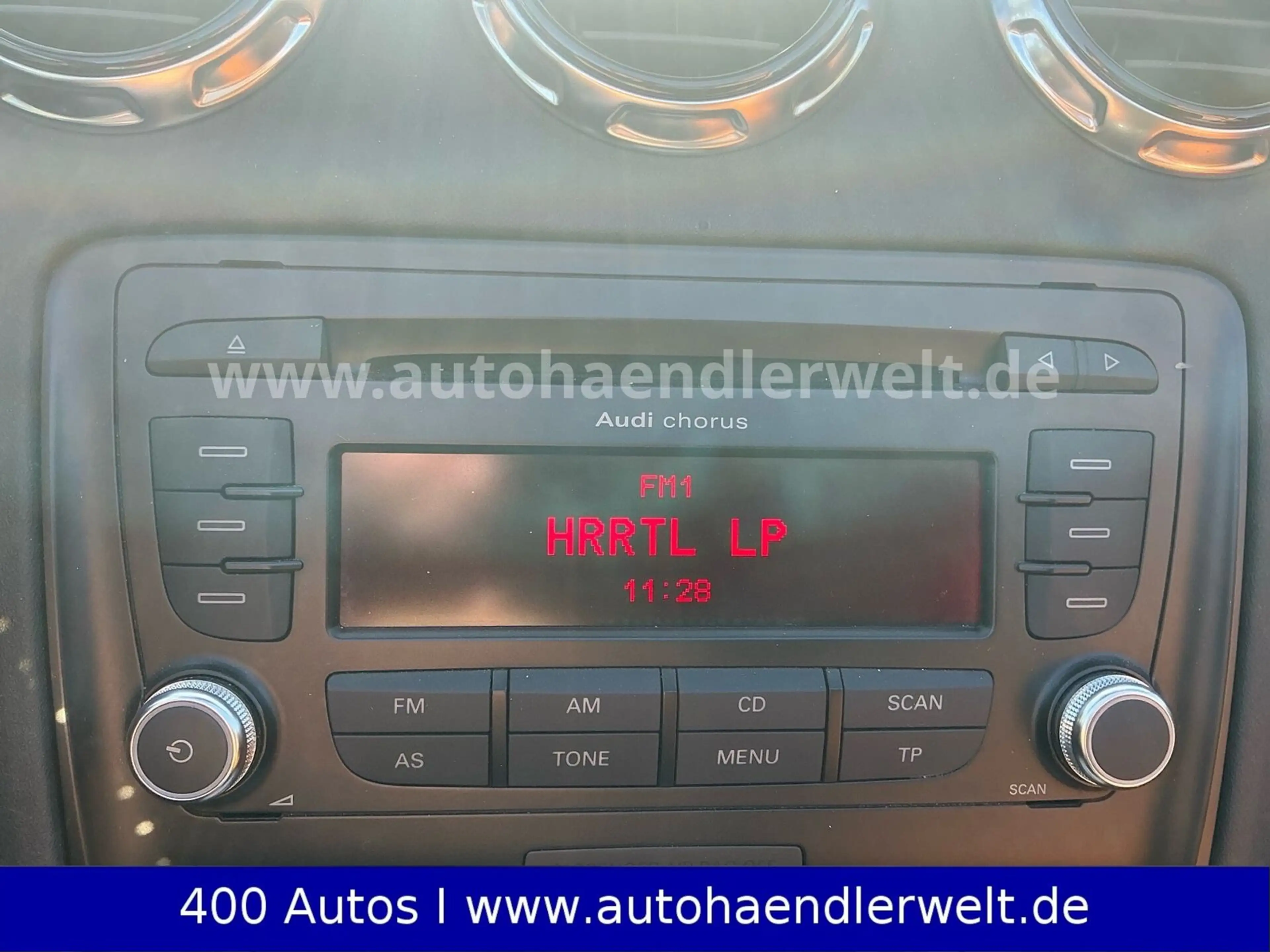 Audi TT Roadster 1.8 TFSI Roadster — photo 14