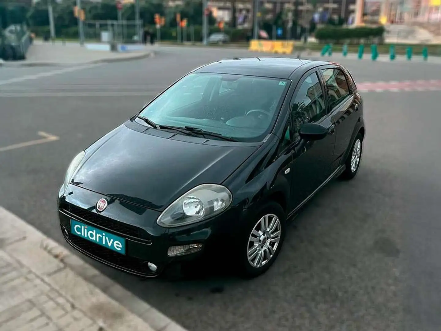 Fiat Punto 1.2 8v Easy 69 CV S&S Gasolina Negro - 2