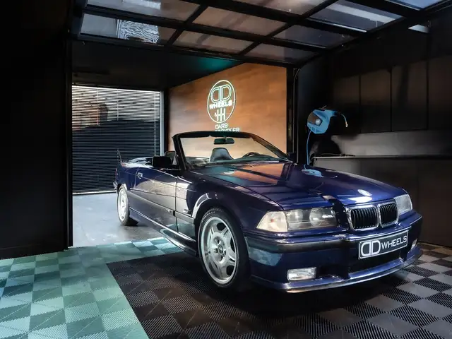 BMW 318 318i