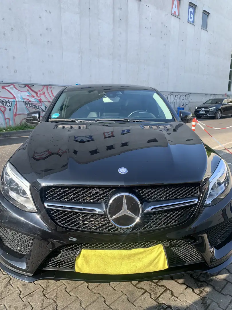 Mercedes-Benz GLE 350 GLE 350 d 4Matic (292.324) Černá - 1