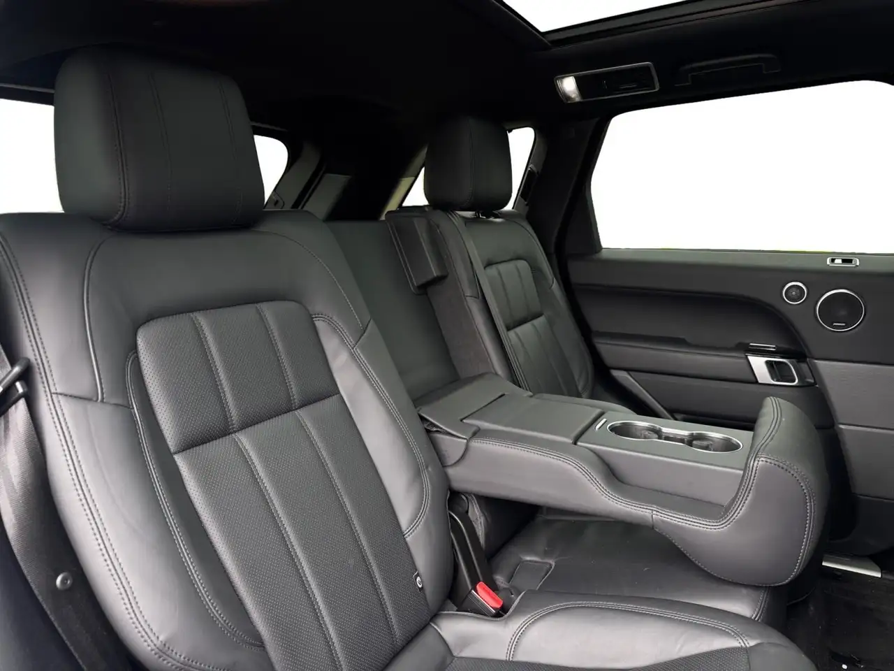 Land Rover Range Rover Sport снимка Land Rover Range Rover Sport