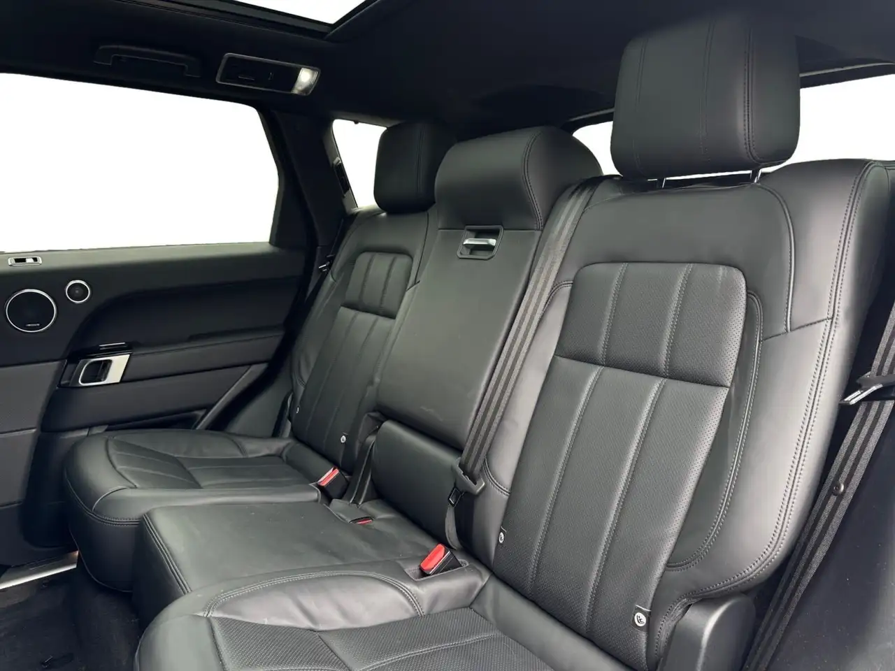 Land Rover Range Rover Sport снимка Land Rover Range Rover Sport