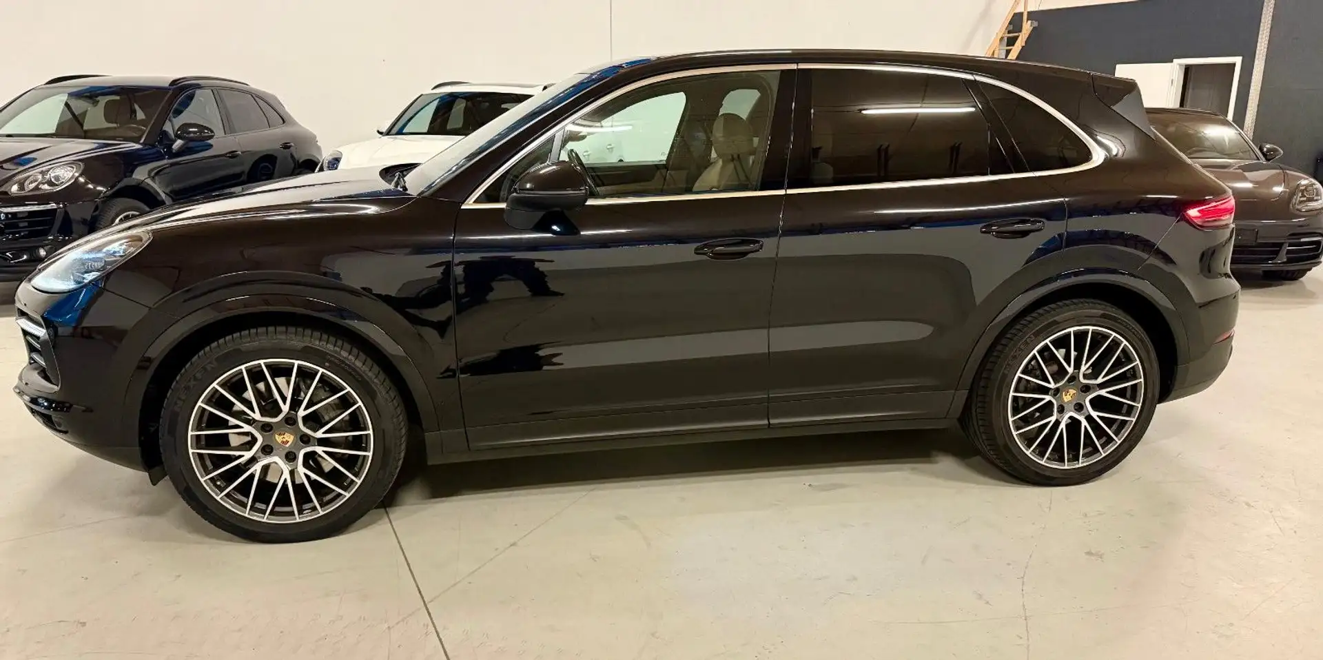 Porsche Cayenne S Pano Kamera Luft 21" Matrix Led Bose Negro - 2