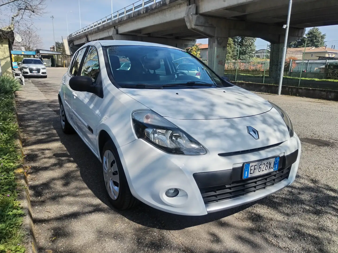 Renault Clio 5p 1.2 16v Luxe Bianco - 2