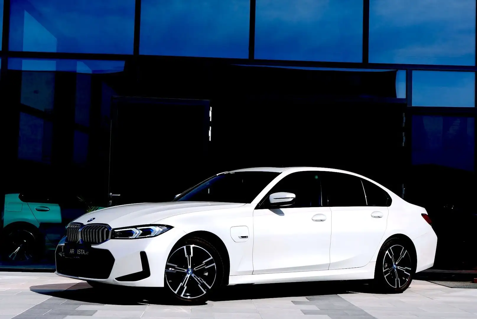 BMW 320 e PHEV Aut. M-Sport *Schiebedach* Weiß - 1