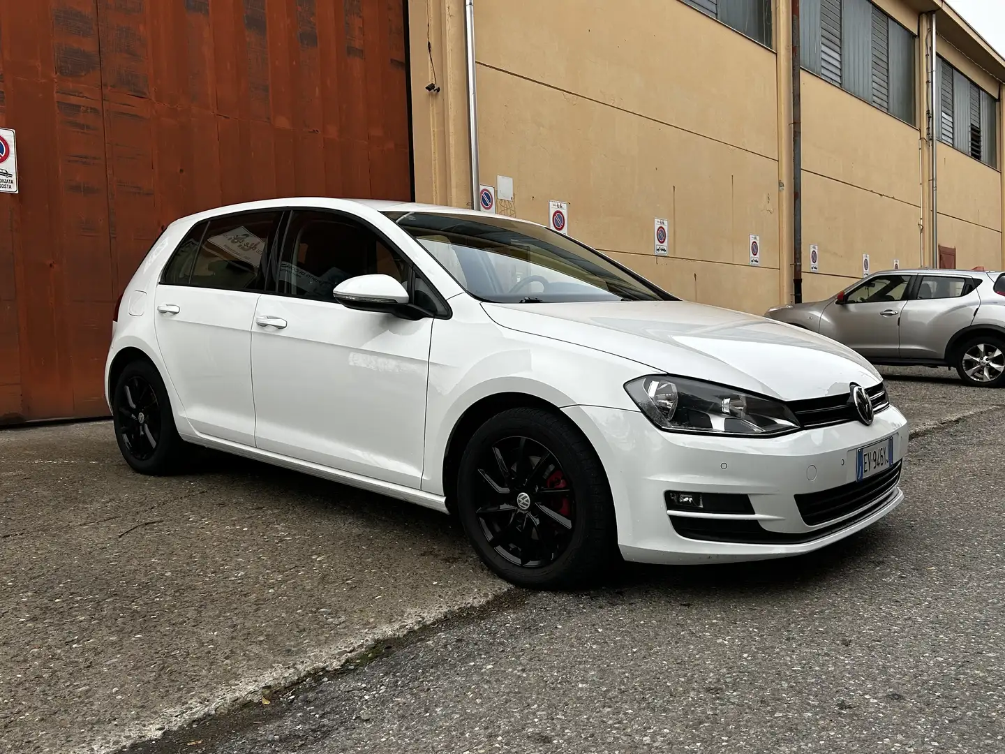 Volkswagen Golf 5p 1.6 tdi Trendline 90cv Bianco - 1