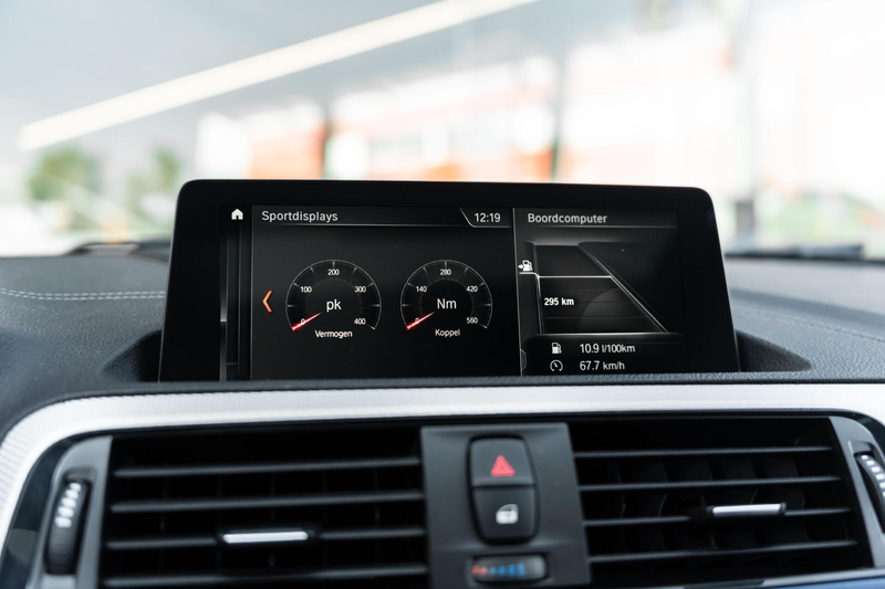 BMW 140 1-serie M140i Edition Shadow High Executive — photo 46