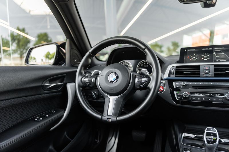 BMW 140 1-serie M140i Edition Shadow High Executive — photo 17
