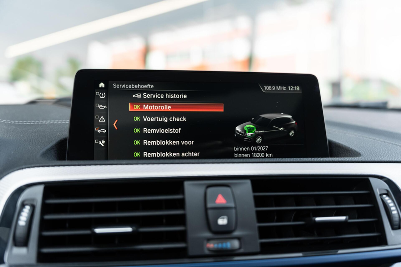 BMW 140 1-serie M140i Edition Shadow High Executive — photo 45