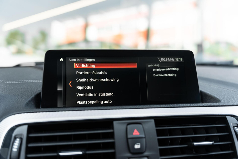 BMW 140 1-serie M140i Edition Shadow High Executive — photo 42