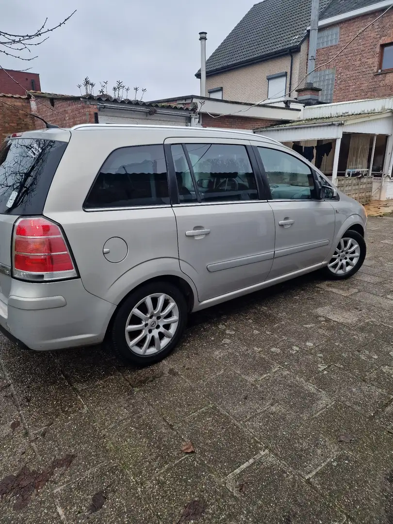 Opel Zafira 2.2 Automatik Sport - 1