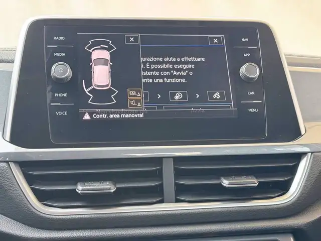 Volkswagen T-Roc view 24