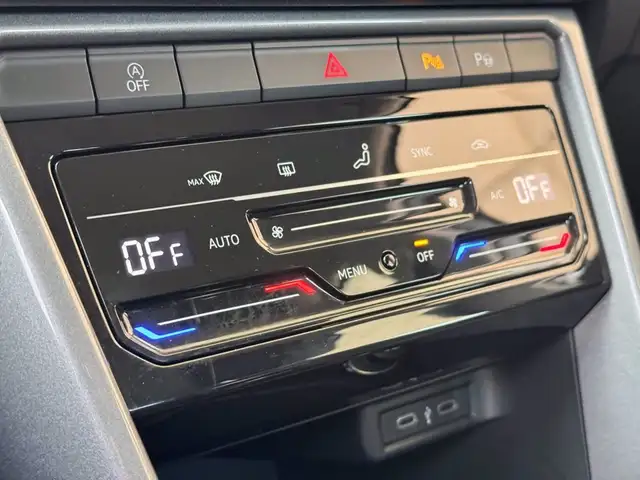 Volkswagen T-Roc view 25