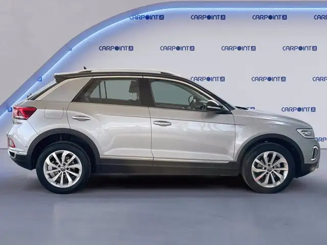 Volkswagen T-Roc view 6