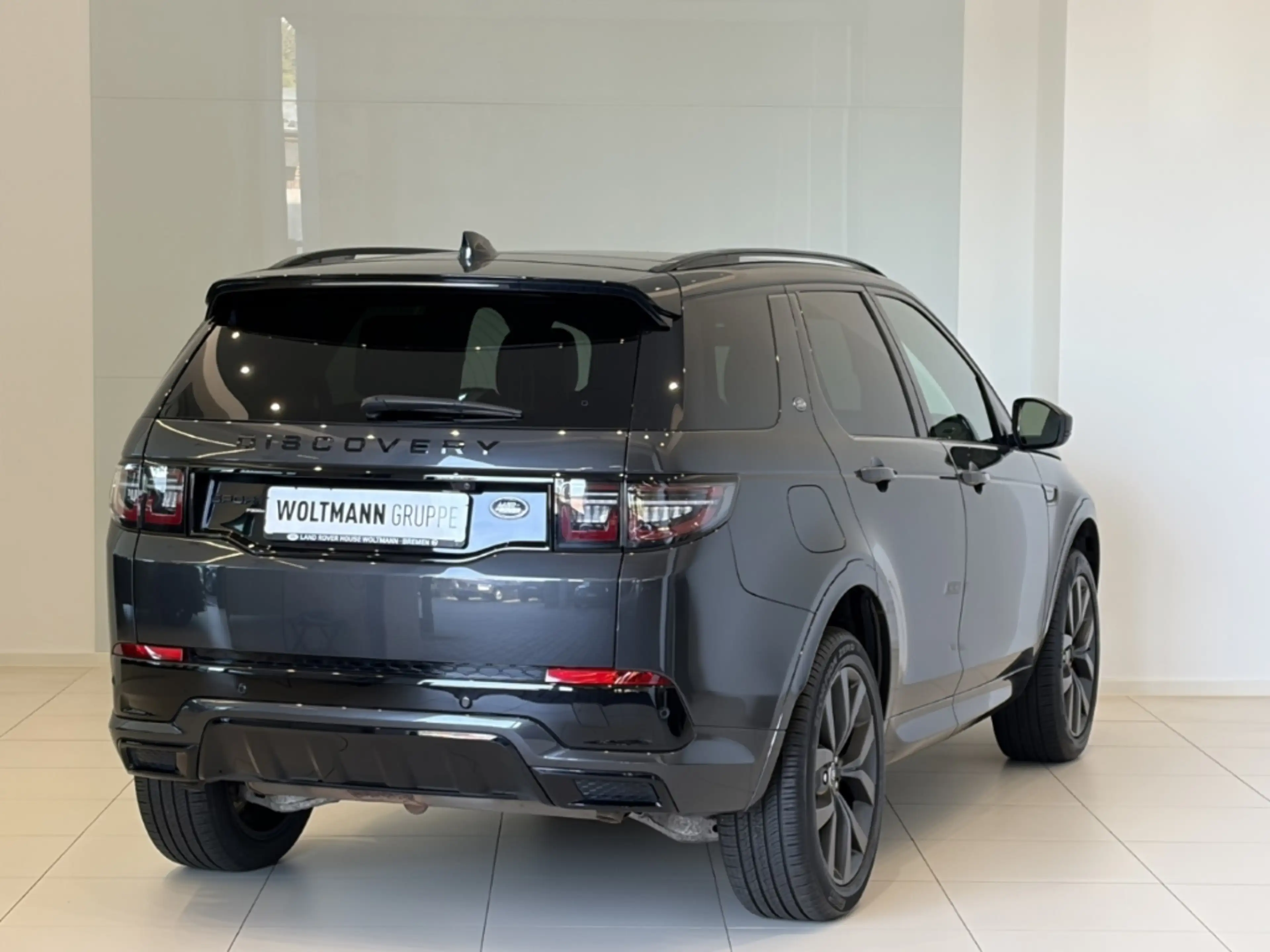 Land Rover Discovery Sport P270e Hybrid SE AWD AHK Winterpaket — photo 2