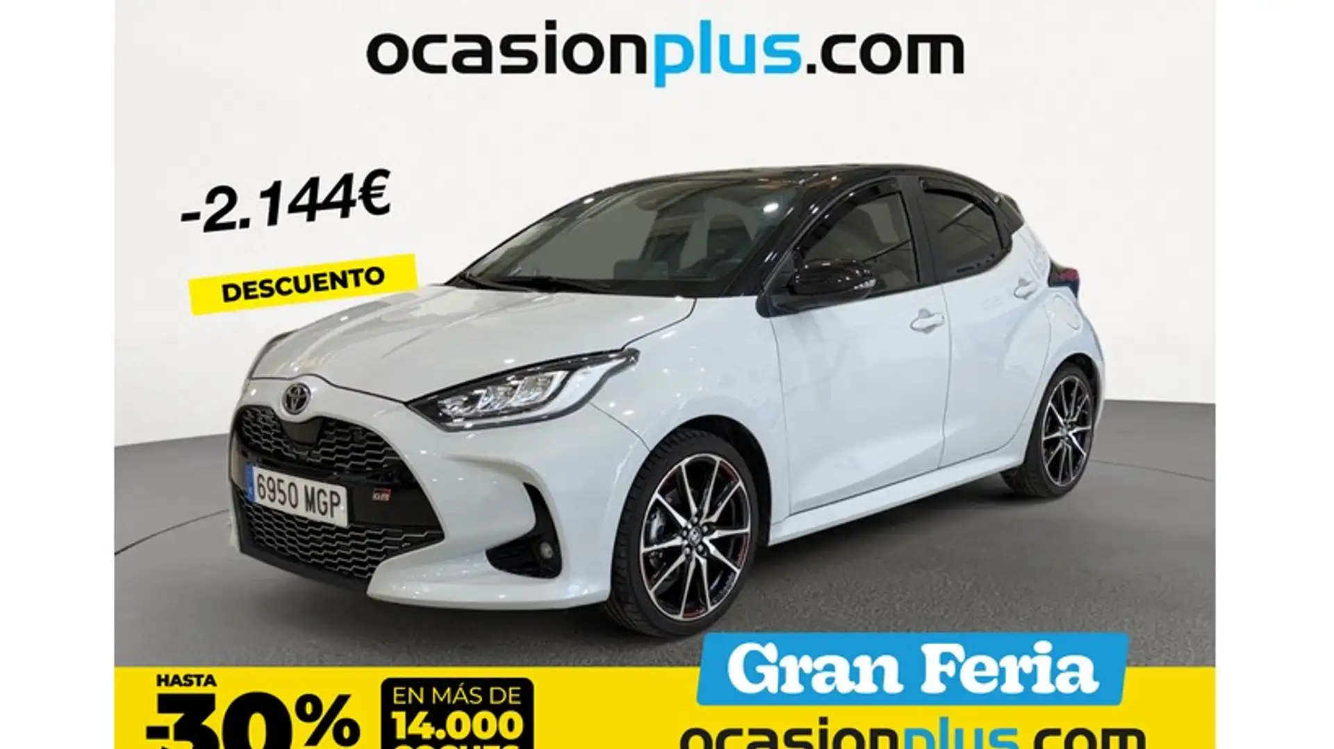 Toyota Yaris 120H 1.5 GR Sport Plus Gris - 1