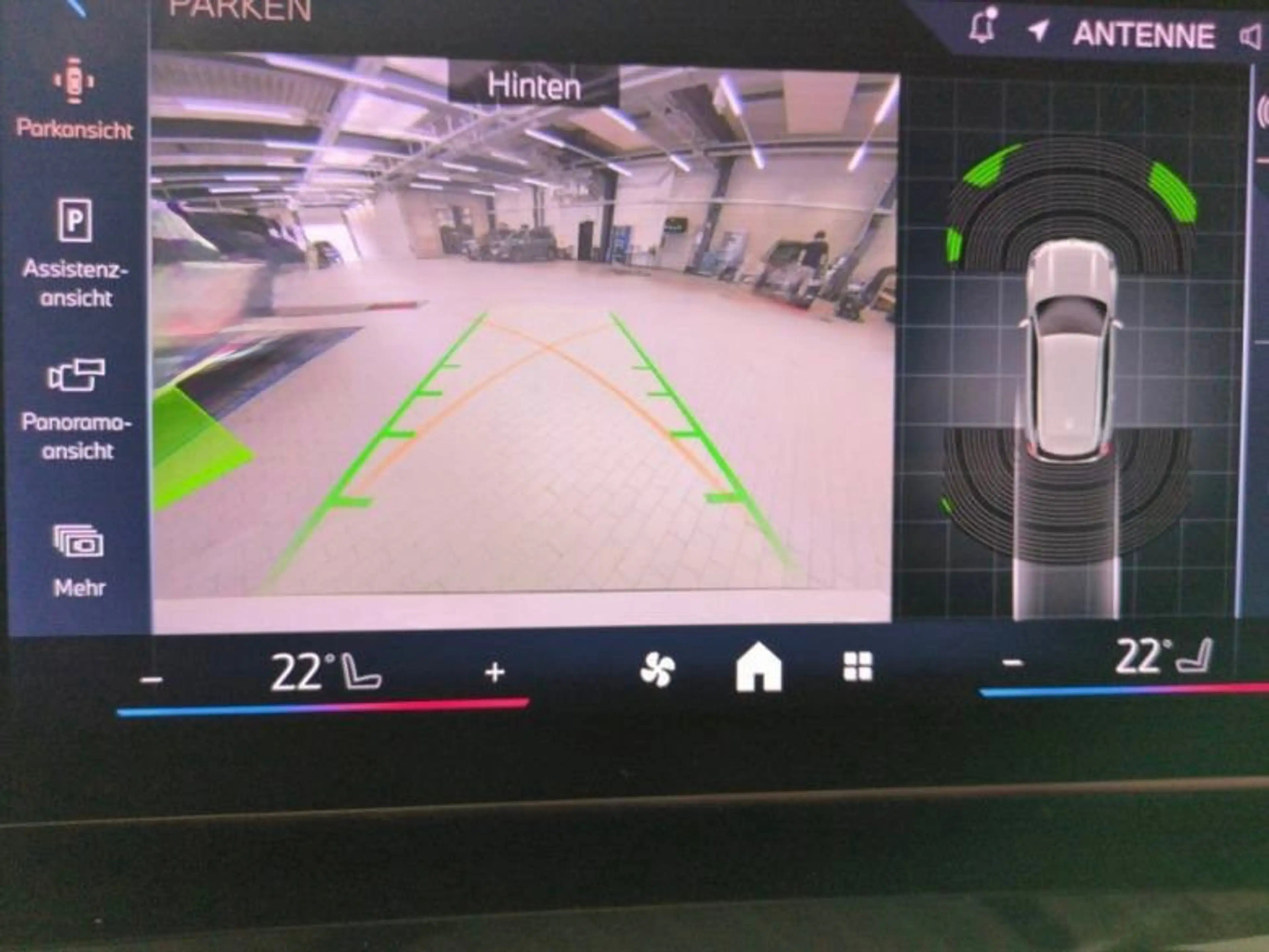 BMW X1 xDrive 23d M Sport PRO AHK/MMRY/ACC/ADAPTLED — photo 7