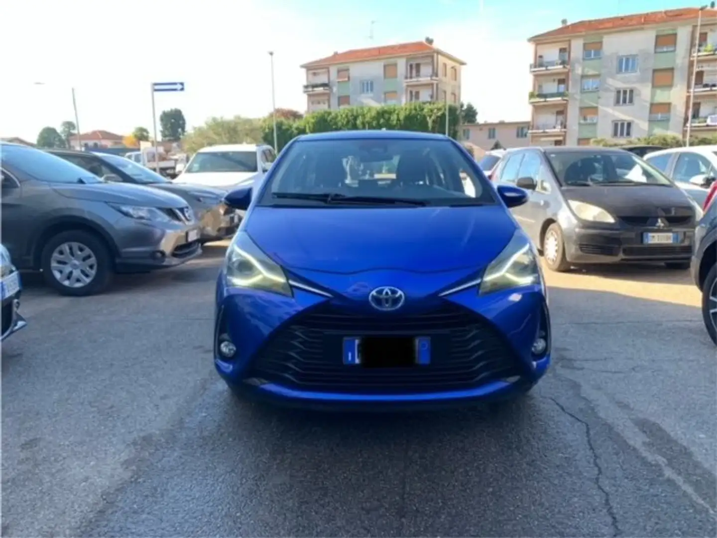 Toyota Yaris Yaris Hybrid 1.5 Active NEOPATENTATI Blau - 1