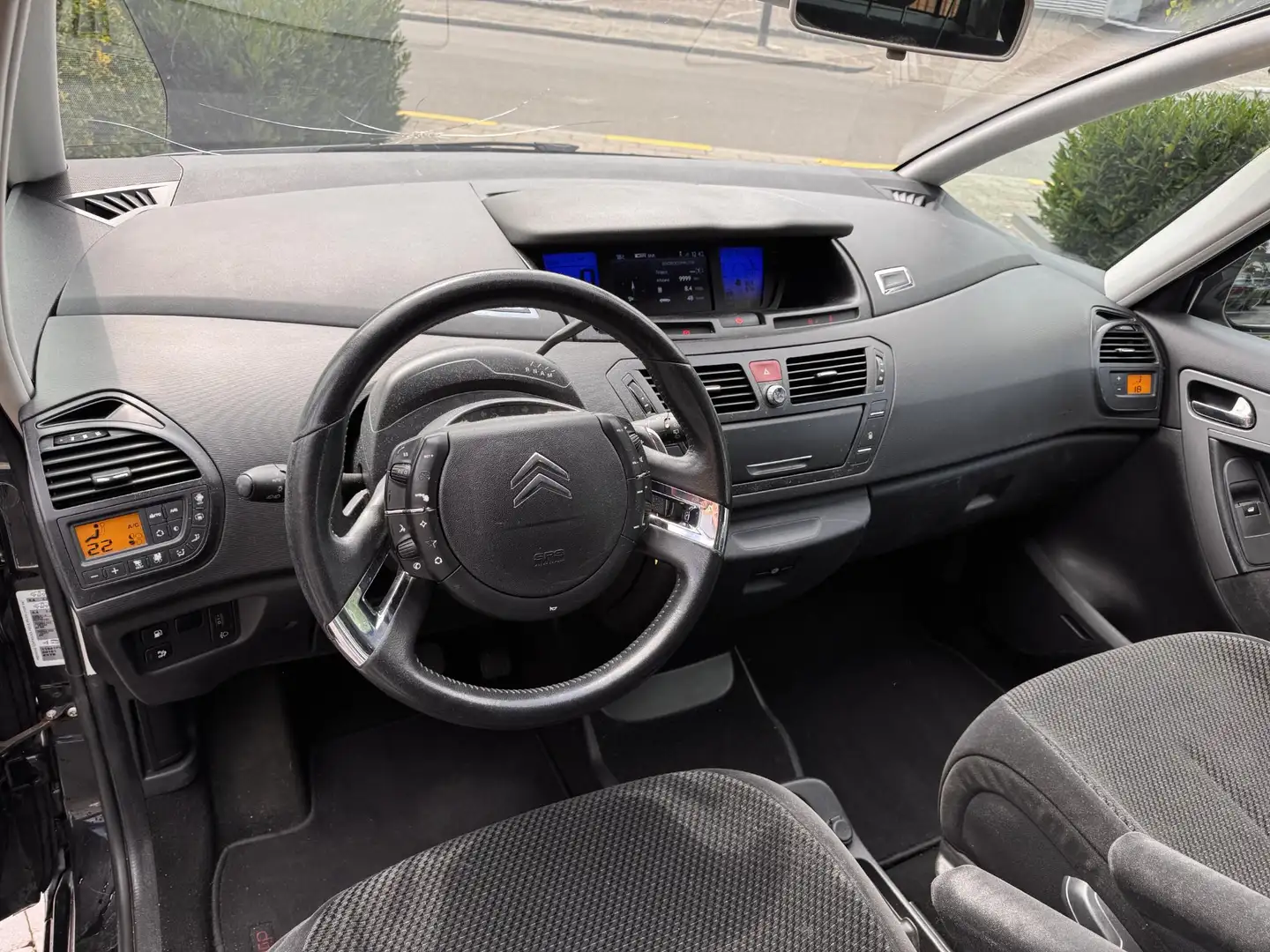 Citroen Grand C4 Picasso 1.6 THP Ambiance EB6V 7p. Zwart - 2