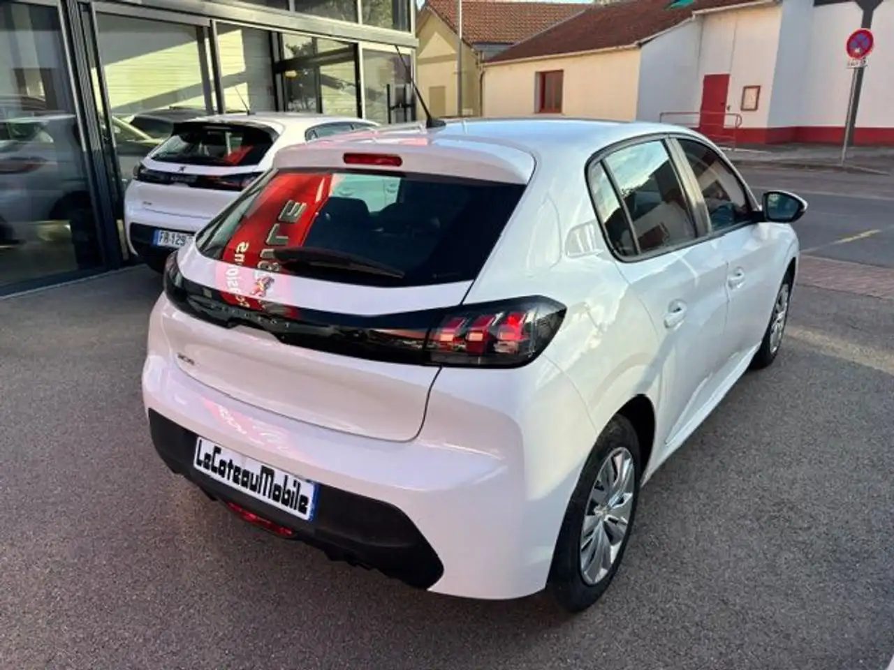 Peugeot 208 208 — photo 8