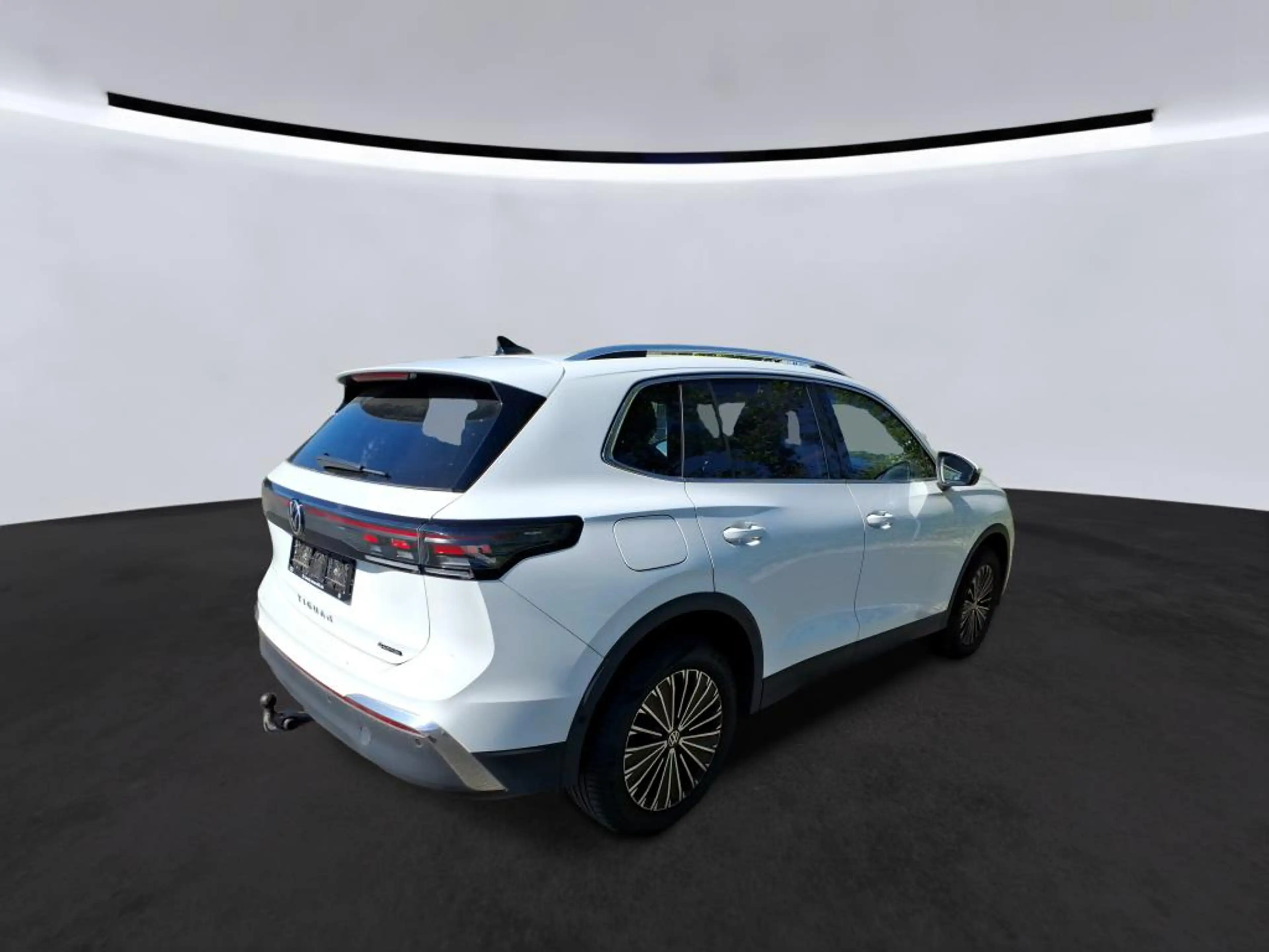 Volkswagen Tiguan 2.0 TDI DSG 4Motion Elegance AHK, Pano — photo 4