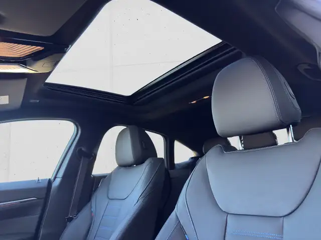 BMW 4 Series view 13